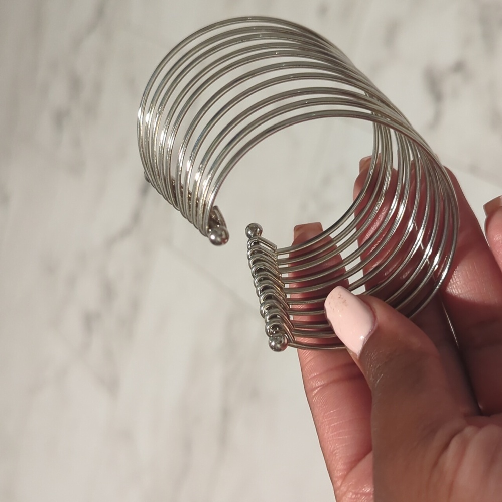 Set of bangles